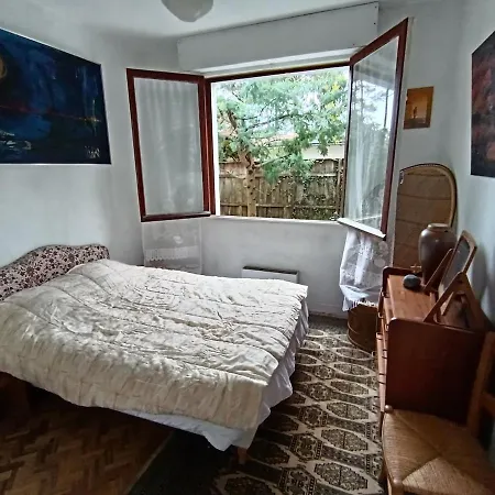 Сasa de vacaciones Familiale Bord De Pour 6 A 10 Personnes *